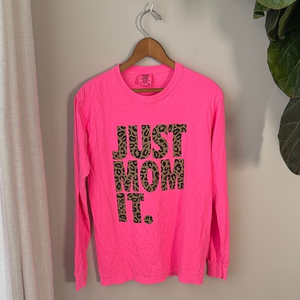 Comfort Colors Neon Pink Just Mom It Cheetah Long Sleeve T-Shirt